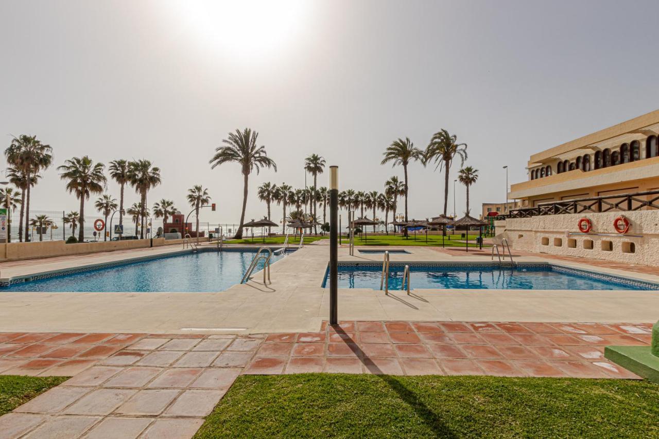 Amazing Views Beachfront Apartment With Swimming Pool Benalmadena Luaran gambar