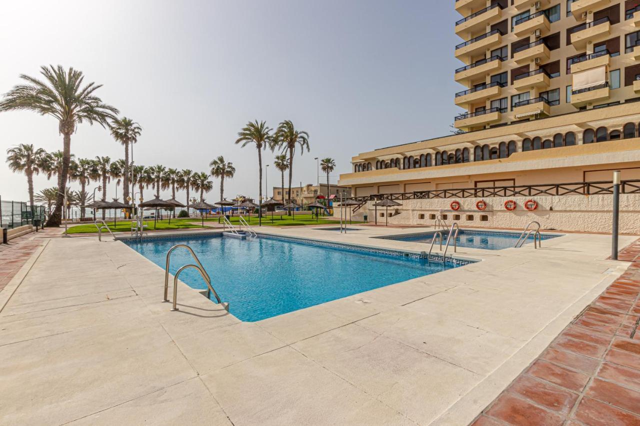 Amazing Views Beachfront Apartment With Swimming Pool Benalmadena Luaran gambar