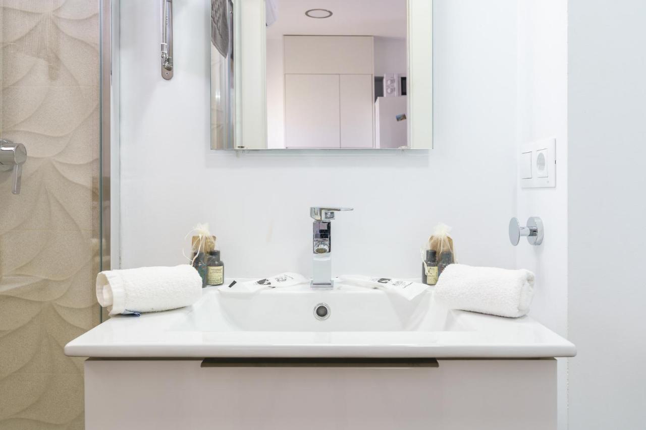 Amazing Views Beachfront Apartment With Swimming Pool Benalmadena Luaran gambar